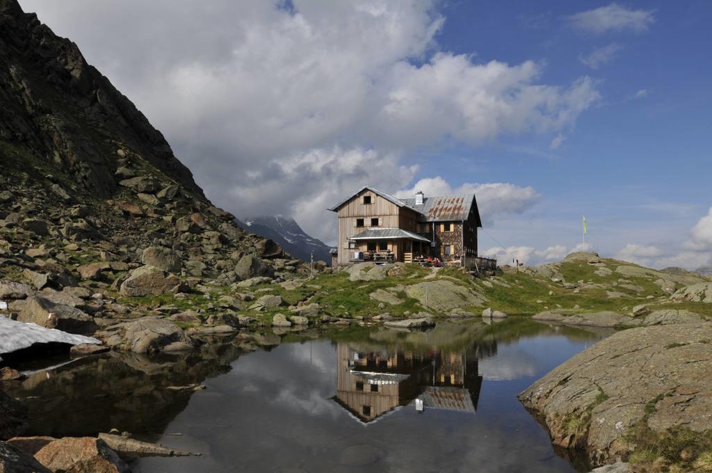 Haus Elisabeth Acomodação com café da manhã Neustift im Stubaital Exterior foto