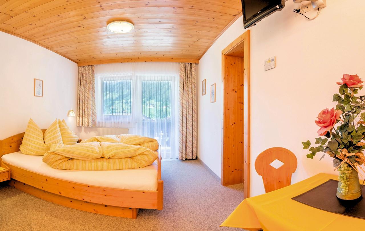 Haus Elisabeth Acomodação com café da manhã Neustift im Stubaital Exterior foto