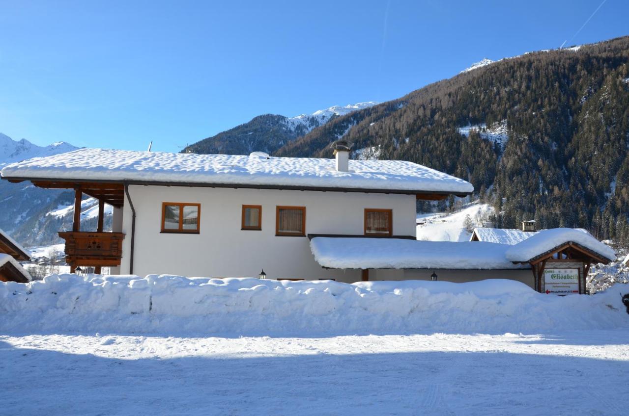 Haus Elisabeth Acomodação com café da manhã Neustift im Stubaital Exterior foto