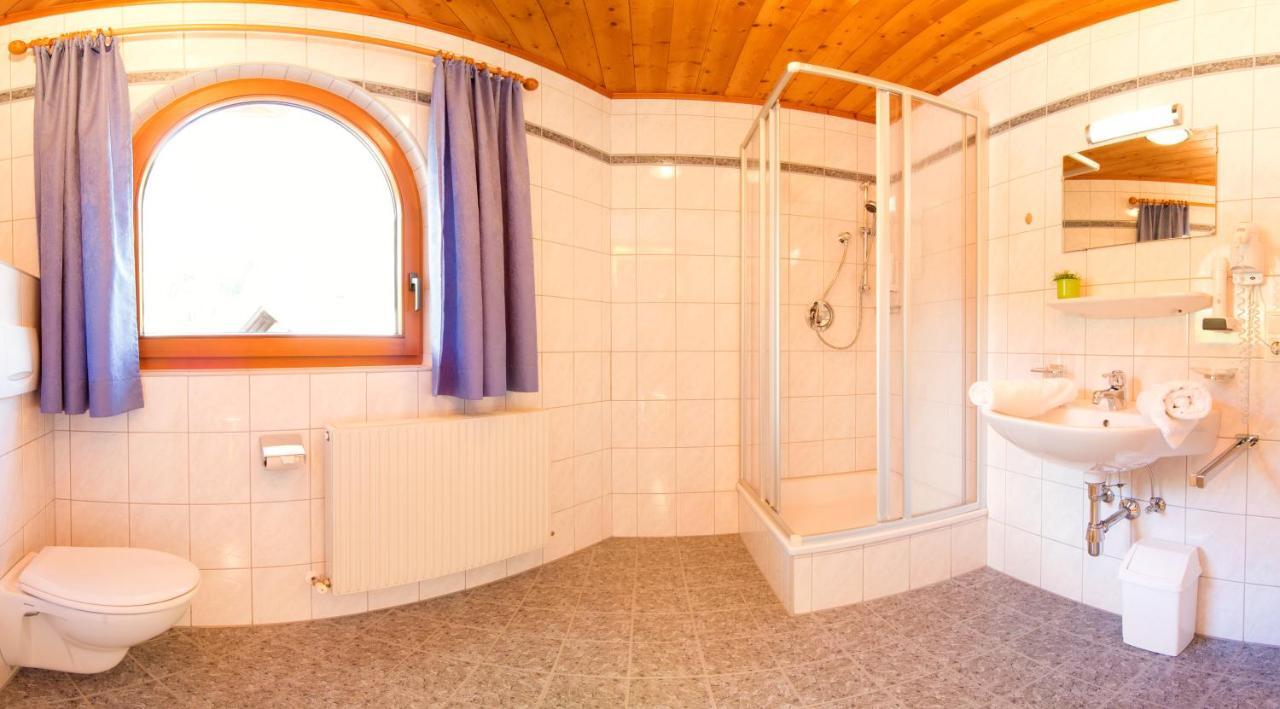 Haus Elisabeth Acomodação com café da manhã Neustift im Stubaital Quarto foto